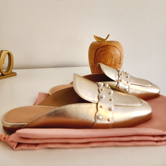 Stuart Weitzman Shoes - Stuart Weitzman Mule